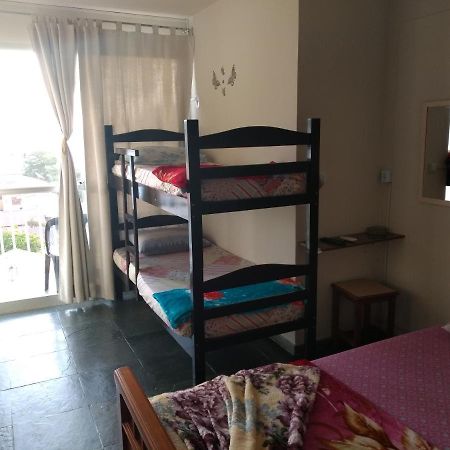 Suite Com Cozinha Independente Em Apartamento Кабо Фрио Екстериор снимка