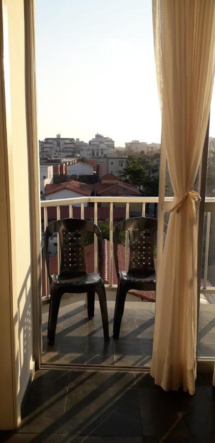 Suite Com Cozinha Independente Em Apartamento Кабо Фрио Екстериор снимка