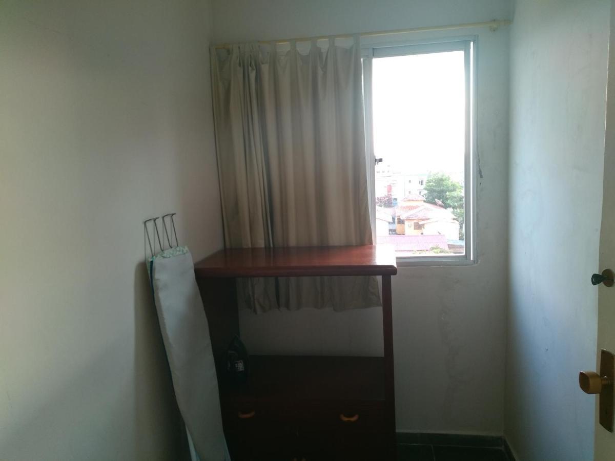 Suite Com Cozinha Independente Em Apartamento Кабо Фрио Екстериор снимка