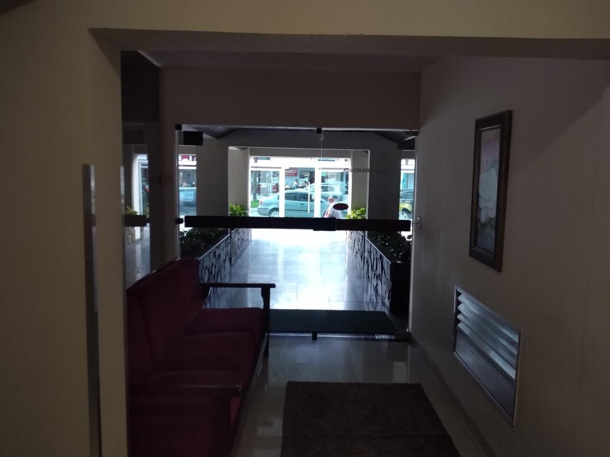 Suite Com Cozinha Independente Em Apartamento Кабо Фрио Екстериор снимка