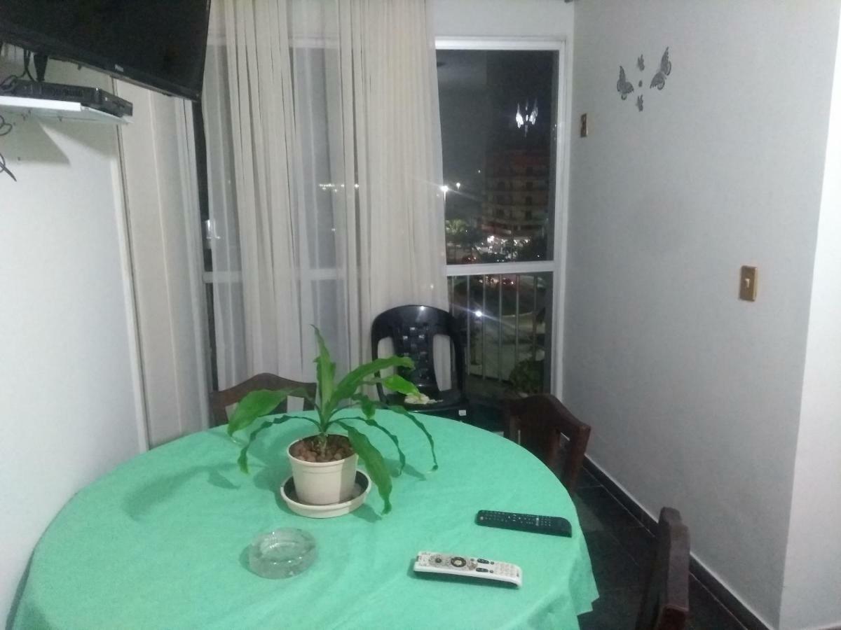 Suite Com Cozinha Independente Em Apartamento Кабо Фрио Екстериор снимка